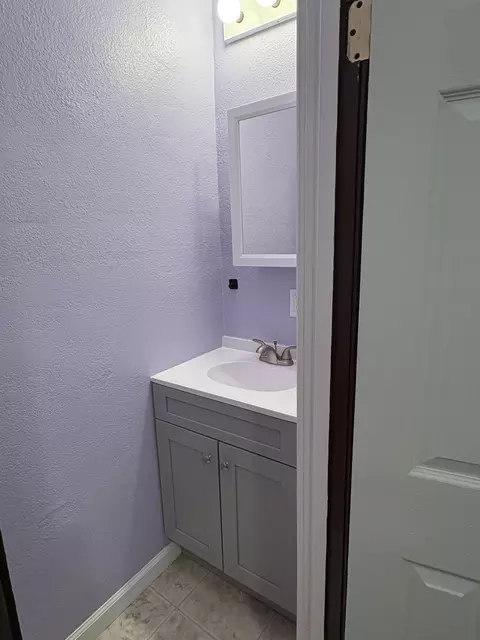 Bath - 341 E Napier Ave, Benton, MI 49022 photo 2 of 5