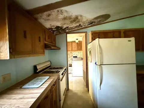 Kitchen - 1053 Able Rd, Buchanan, MI 49107 photo 5 of 5