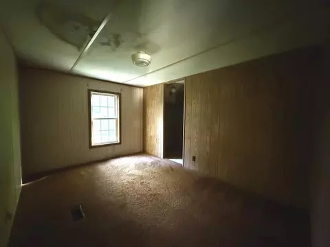 Bedroom - 1053 Able Rd, Buchanan, MI 49107 photo 5 of 7