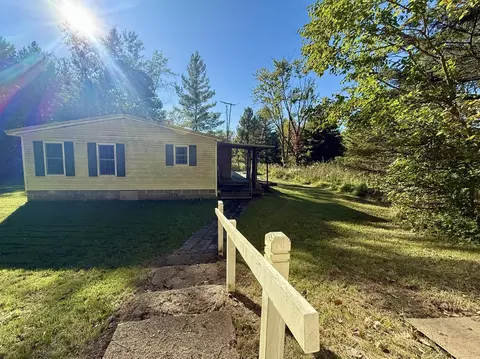 Exterior - 1053 Able Rd, Buchanan, MI 49107 photo 2 of 17