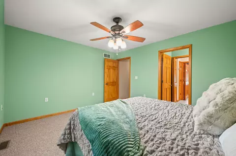 Bedroom - 15889 N Edgewood Dr, Buchanan, MI 49107 photo 6 of 8