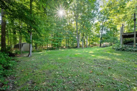 Exterior - 15889 N Edgewood Dr, Buchanan, MI 49107 photo 12 of 13