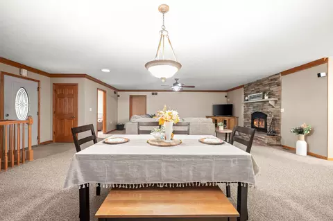 Dining - 15889 N Edgewood Dr, Buchanan, MI 49107 photo 1 of 2