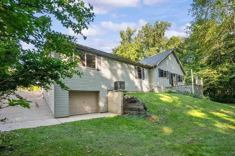 Exterior - 15889 N Edgewood Dr, Buchanan, MI 49107 photo 9 of 13