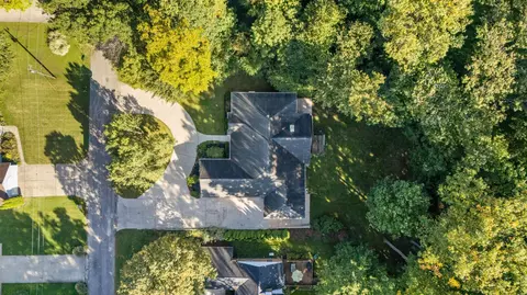 View/Area - 15889 N Edgewood Dr, Buchanan, MI 49107 photo 3 of 11