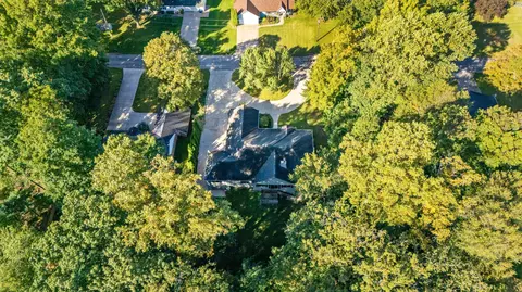 View/Area - 15889 N Edgewood Dr, Buchanan, MI 49107 photo 6 of 11