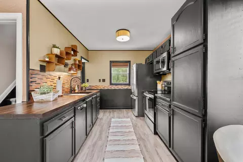 Kitchen - 940 Chippewa St, Buchanan, MI 49107 photo 1 of 4