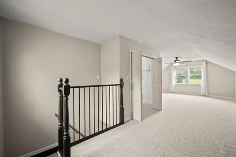 Entry Way - 940 Chippewa St, Buchanan, MI 49107 photo 4 of 4