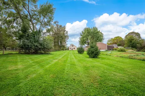 Exterior - 940 Chippewa St, Buchanan, MI 49107 photo 11 of 12
