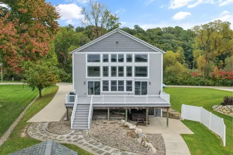 69120 N Terrace Dr, Porter, MI 49099
