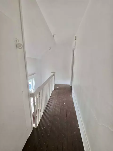 Entry Way - 1069 E Main St, Benton, MI 49022 photo 3 of 4