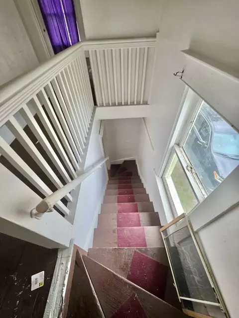 Entry Way - 1069 E Main St, Benton, MI 49022 photo 4 of 4