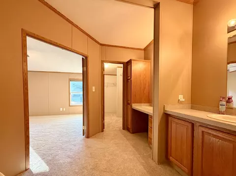 Bath - 102 Elderberry, Niles, MI 49120 photo 2 of 5