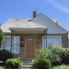 6850 Auburn St, Detroit, MI 48228