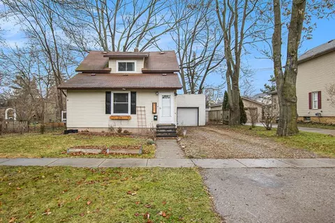 610 E Washington St, Howell, MI 48843