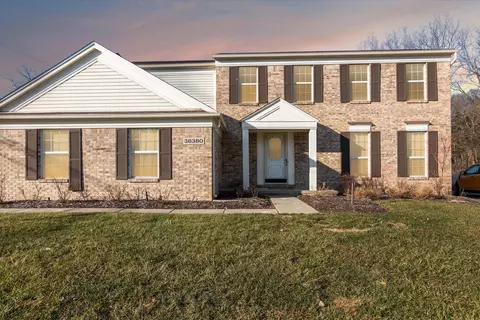 38380 Overbrook Ln, Westland, MI 48185