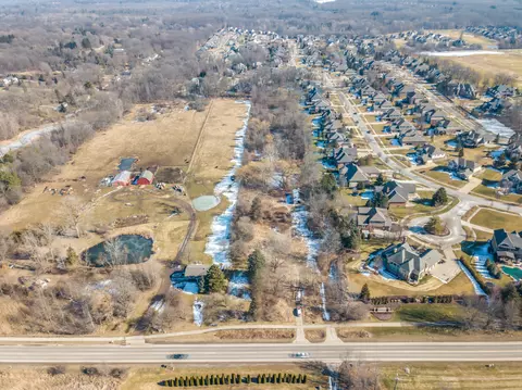 7390 Clintonville Rd, Independence, MI 48348