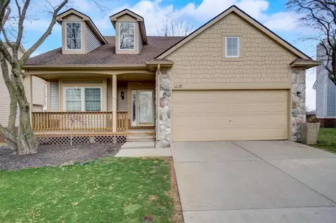 31044 Silverdale Dr, Novi, MI 48377