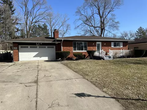 436 Candlestick Dr, Waterford, MI 48328