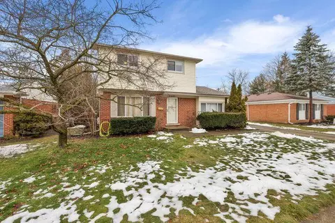 22931 Glenmoor Hts, Farmington Hills, MI 48336