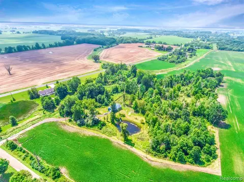 9385 Sharp Rd, Clifford, MI 48727 photo 1