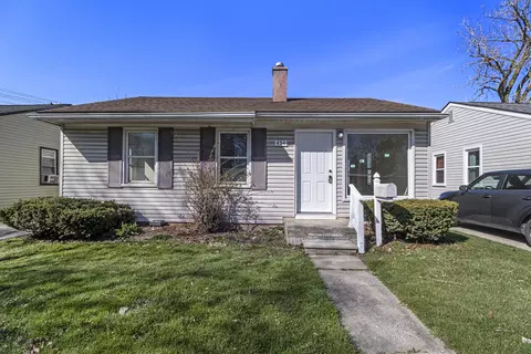454 W Meyers Ave, Hazel Park, MI 48030