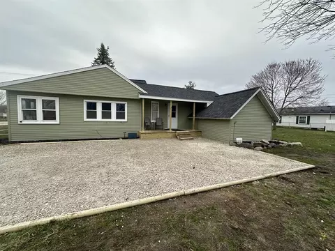 19248 Sterling St, New Boston, MI 48164