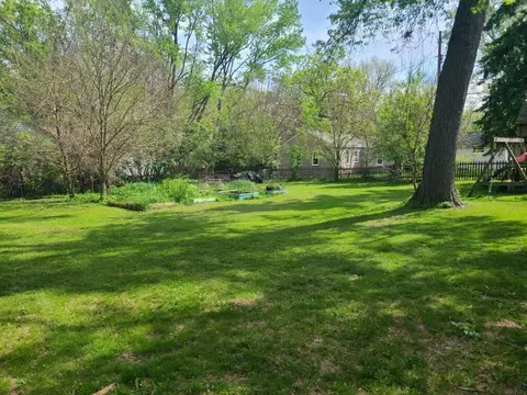 21806 Waldron St, Farmington Hills, MI 48336