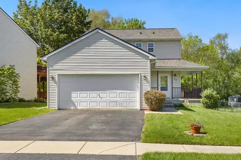 55 Coyote Ct, Pinckney, MI 48169