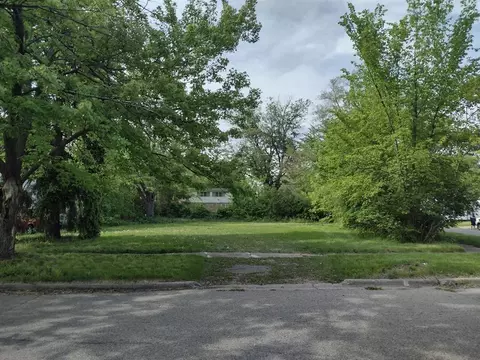 607 Westbrook St, Pontiac, MI 48340