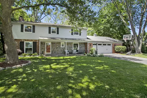 30161 Briarton St, Farmington Hills, MI 48331