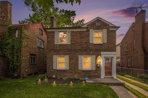 17135 Strathmoor St, Detroit, MI 48235