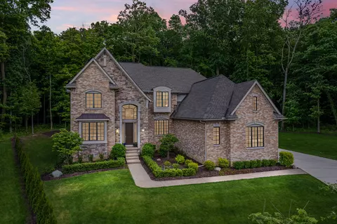 16464 Constance Ct, Northville, MI 48168