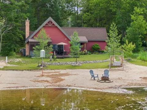 5404 Peninsula Dr, Gaylord, MI 49735