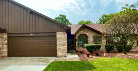 38622 Sycamore Meadow Dr #59, Clinton Township, MI 48036