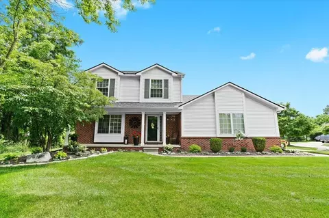 49096 Ashbury Dr, Van Buren Twp, MI 48111