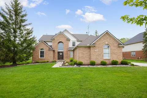 3634 Inverness Dr, Rochester Hills, MI 48306