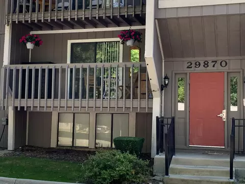 29870 W 12 Mile Rd UNIT FAINGTON, Farmington Hills, MI 48334