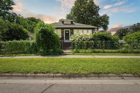 831 Beaufield St, Ferndale, MI 48220
