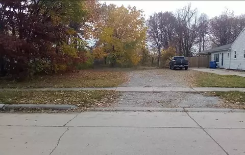 8342 Garbor Ave, Warren, MI 48093