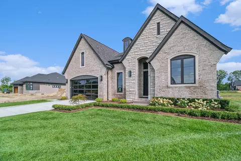 13953 Quail View Dr, Washington, MI 48094