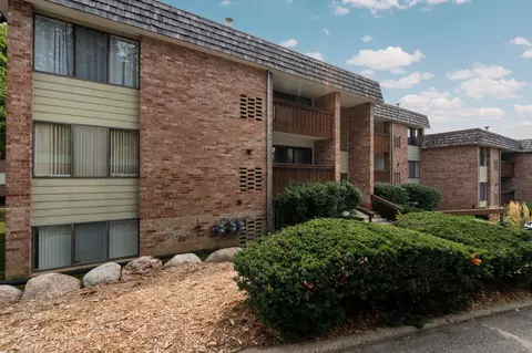 2142 Pauline Blvd UNIT ANN, Ann Arbor, MI 48103