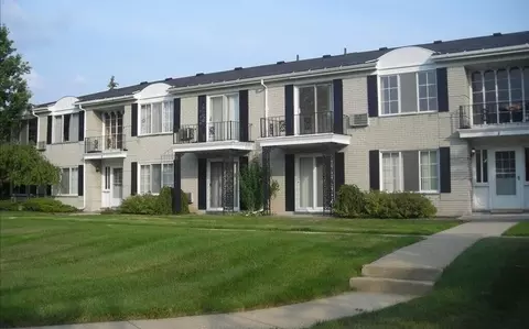 100 W Hickory Grove Rd, Bloomfield Hills, MI 48304