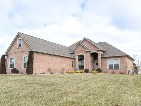 8478 Cobblestone Dr, Newport, MI 48166