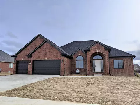 8199 Hunters Ridge Dr, Newport, MI 48166