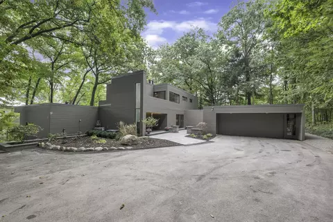 2175 N Lake Angelus Rd W, Waterford Township, MI 48329