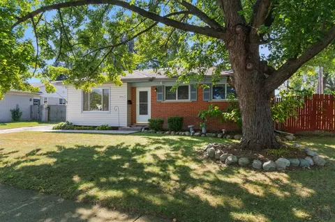 28507 Gita St, Livonia, MI 48154