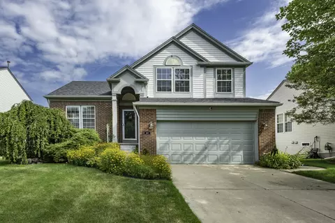 9871 High Meadow Dr, Superior, MI 48198