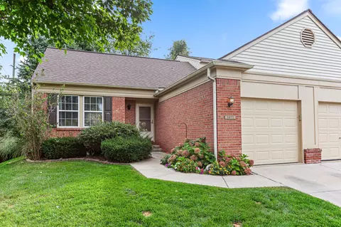 3071 Village Cir, Ann Arbor, MI 48108