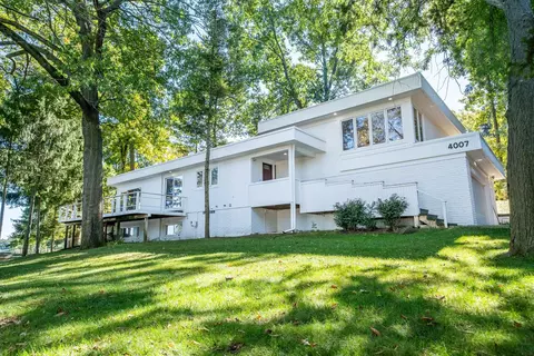 4007 Overlea Ct, Bloomfield Township, MI 48302